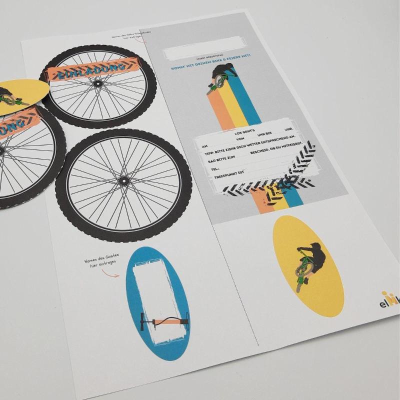 Bike Party Set aus dem Drucker Einladung in ausgedruckter Form