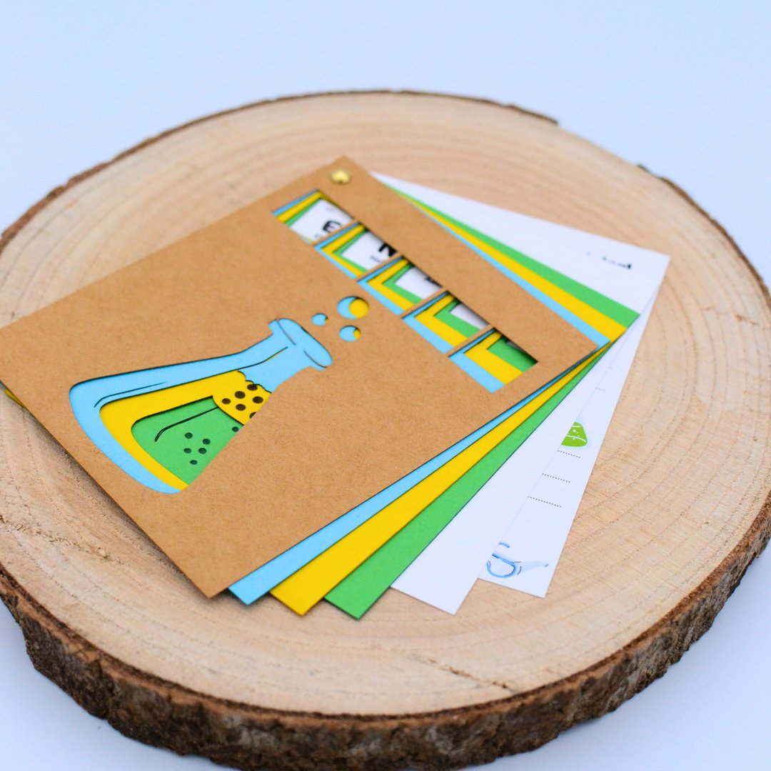 Detail Fächer Einzelseiten auf Kraftpapier Einladungskarte Forscher